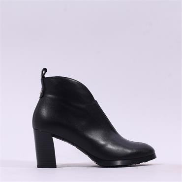 Wonders Vflex High Block Heel V Cut Boot - Black Leather
